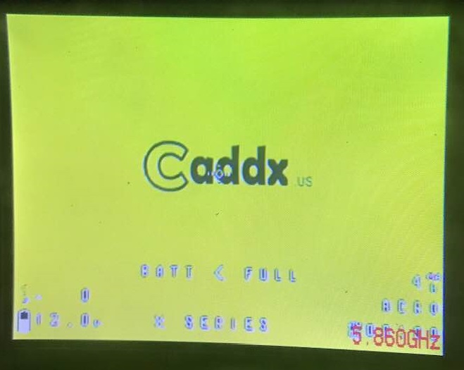 Caddx Turtle V2カメラの黄色画面